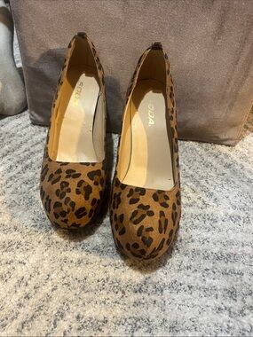 Soda Leopard-Print Round Toe Flats in Brown and Black